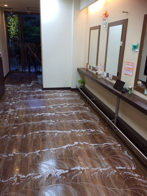 {AFCC453B-B2F7-46BB-96FD-F26A74277E7D}